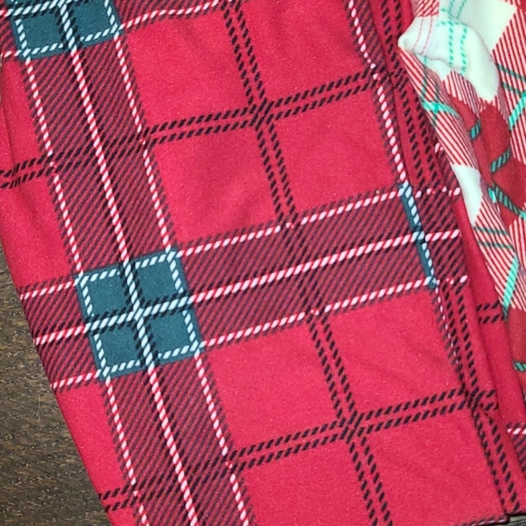❤💚Holiday bundle LuLaRoe leggings, L/XL - Picture 2 of 3